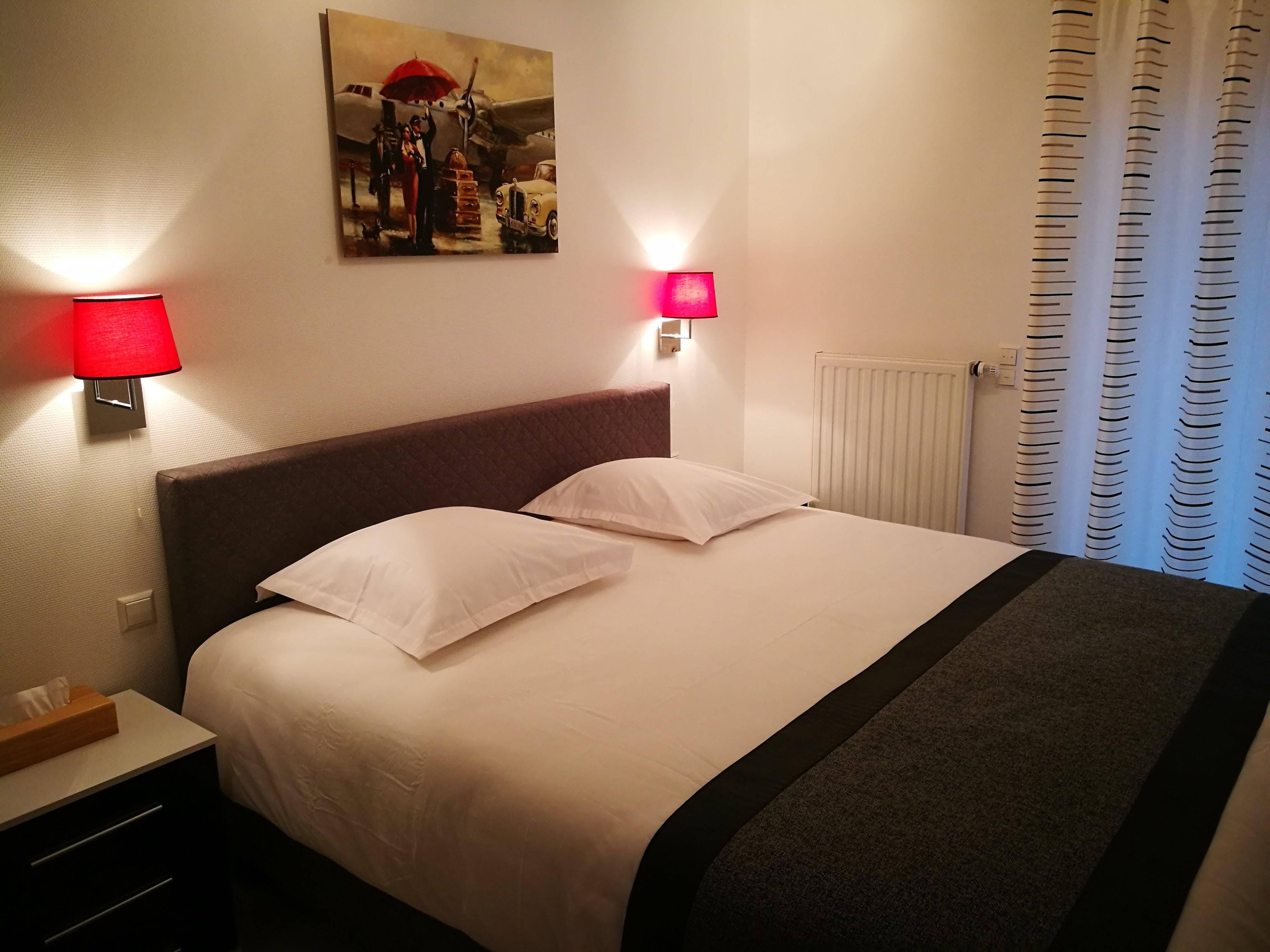 Shs Suite Home Sweet Strassen III מראה חיצוני תמונה